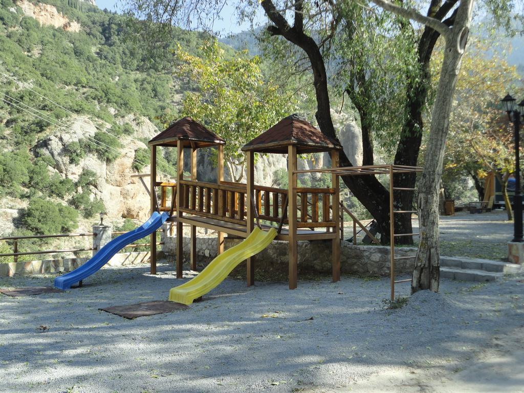 Faraggi Guesthouse Kalavryta Camera foto
