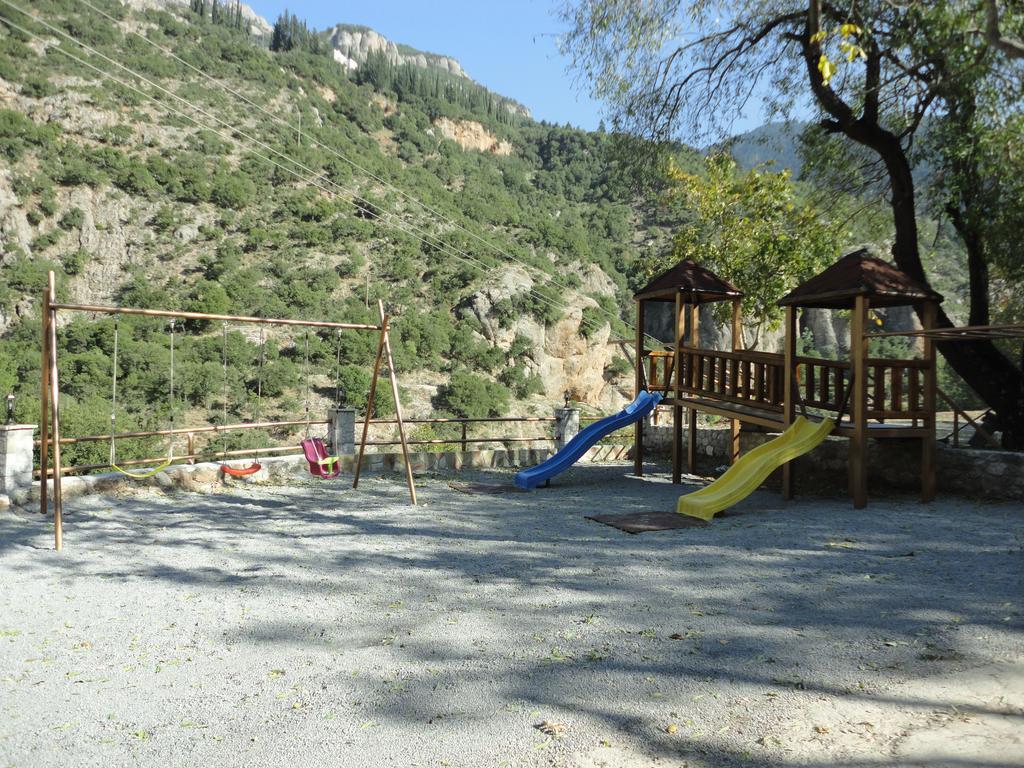 Faraggi Guesthouse Kalavryta Camera foto