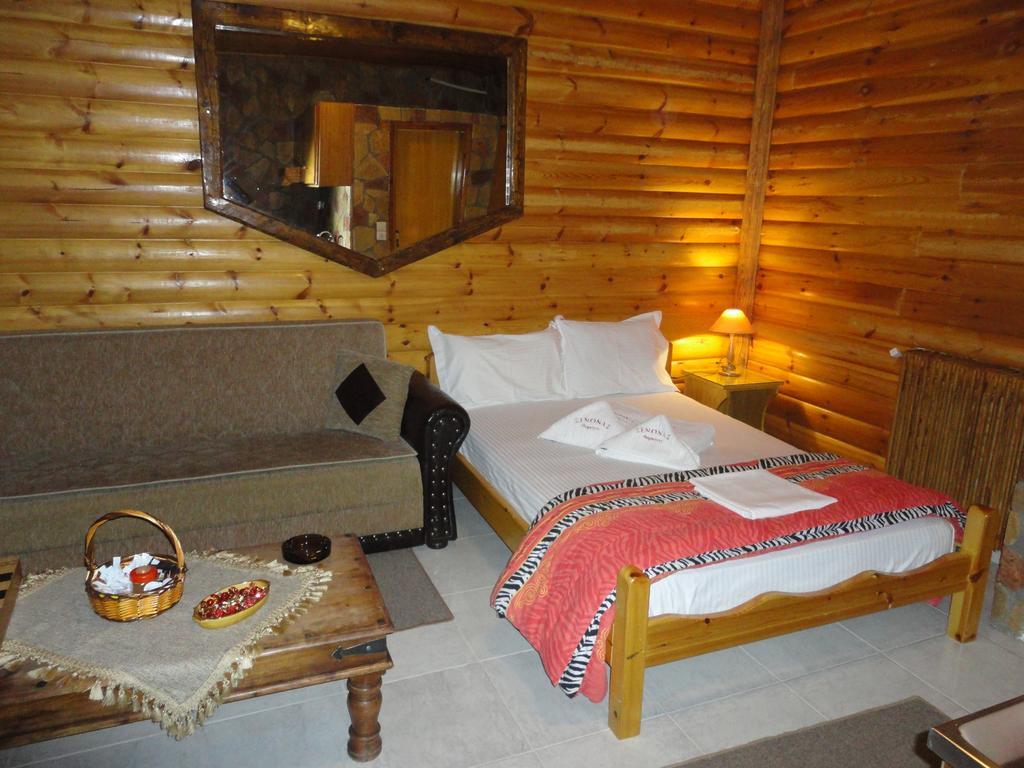 Faraggi Guesthouse Kalavryta Esterno foto