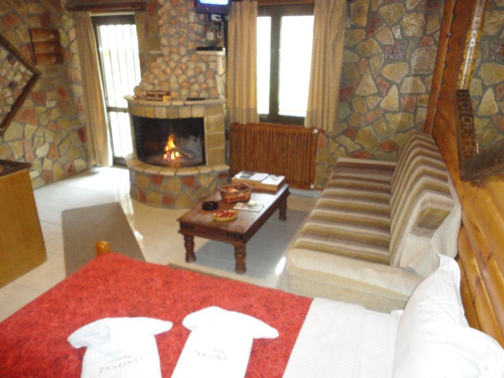 Faraggi Guesthouse Kalavryta Camera foto