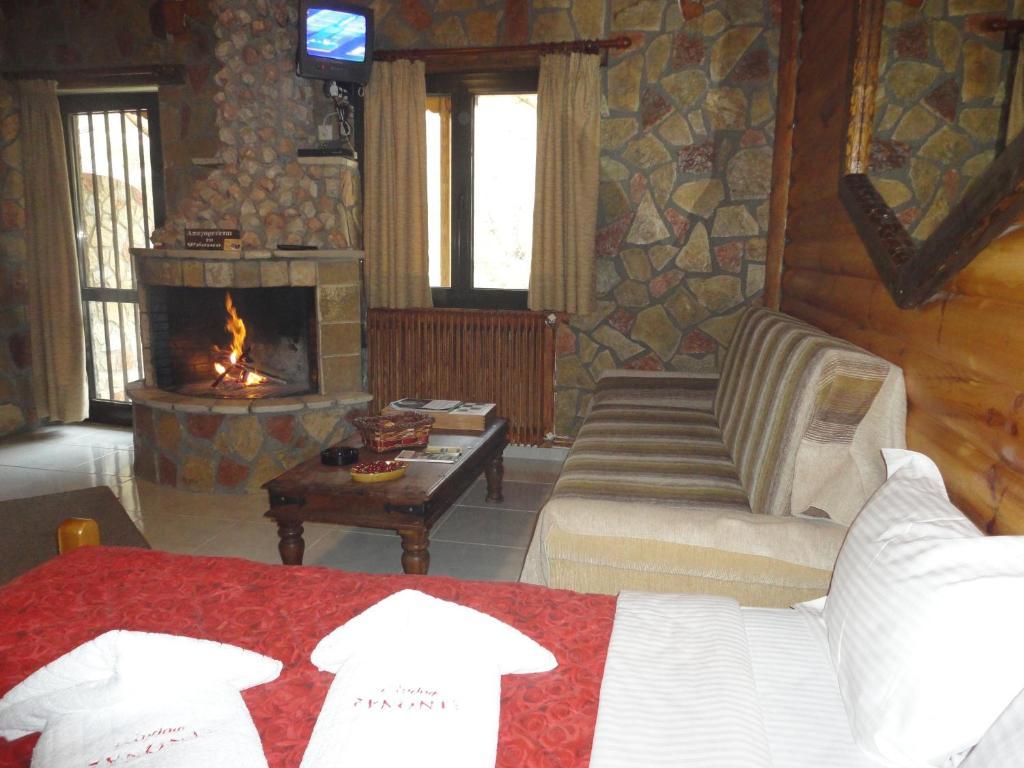 Faraggi Guesthouse Kalavryta Camera foto